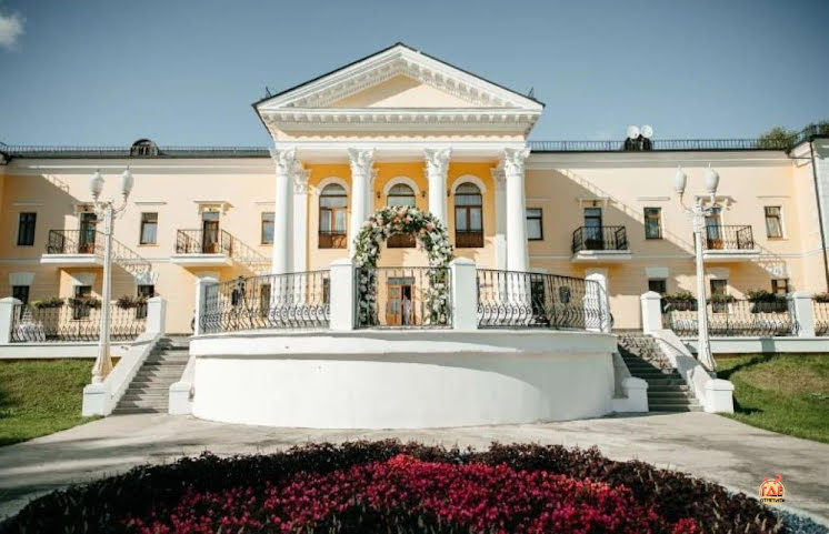 Банкетный зал в ресторанном комплексе в «БОР» фотография № 1