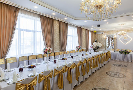 Большой зал в Малый зал