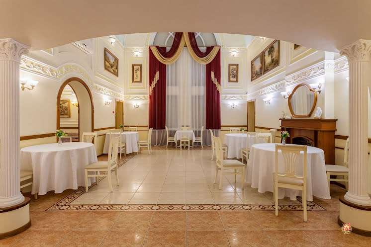 Малый зал в «Версаль» фотография №6