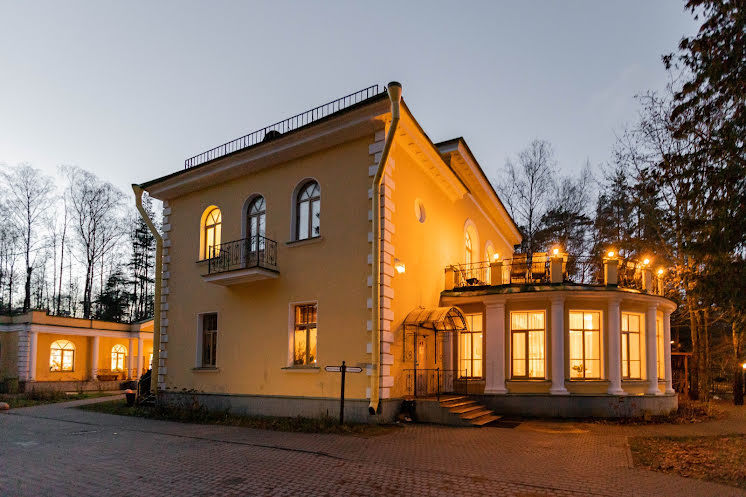 Зал "Второй этаж" в «Особняк в парке Сосновка» фотография №13