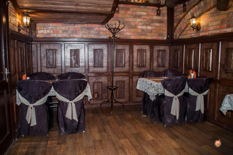 Зал на 15 человек в «За углом» фотография №1