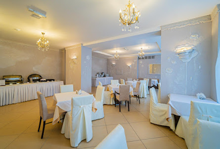 Малый банкетный зал в Каминный зал