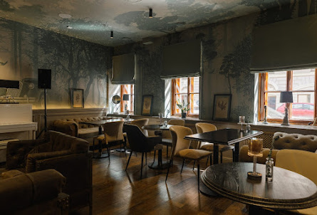 Зал "Консерватор" в Зал «Голубая гостиная»