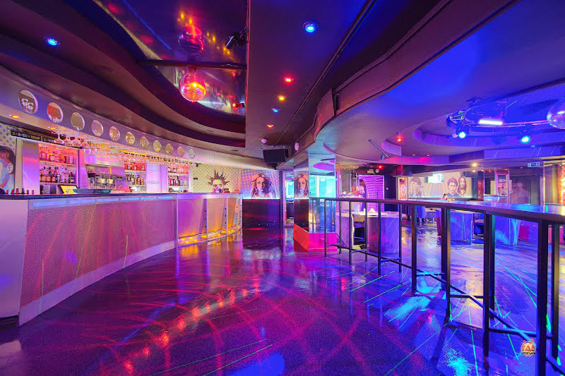 Руки ВВерх! Бар на Московском фотография №16