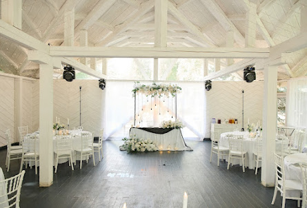 Веранда и Старинный особняк в Малый панорамный зал