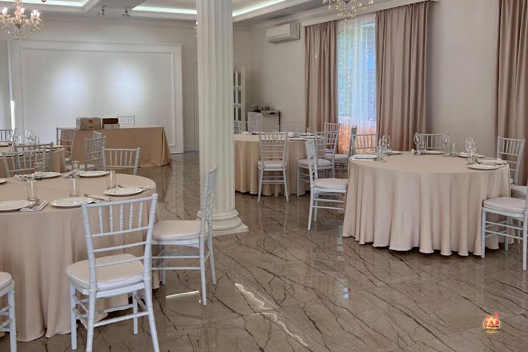 Европейский зал «Версаль» в «Avgust 13 vostok» фотография №1