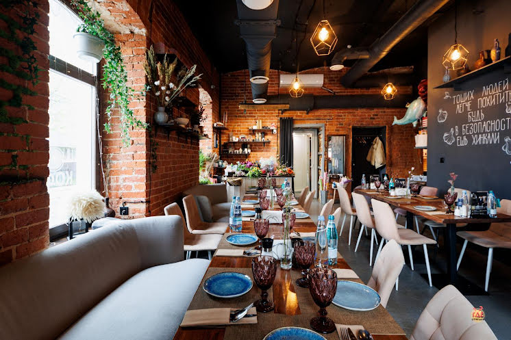 Зал ресторана в «Вах Хинкали на Холодильном» фотография №7