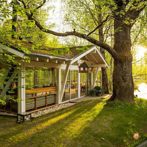 Белая беседка  в «Зеленое озеро» фотография №1