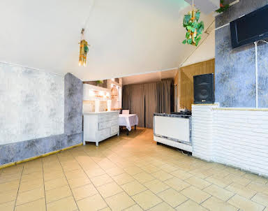  ресторан Три тополя