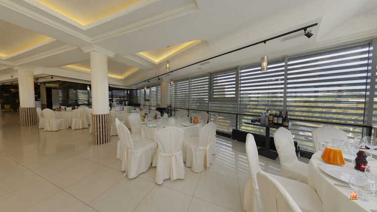 Зал Park restaurant&banquet hall в «Park restaurant&banquet hall» фотография №8