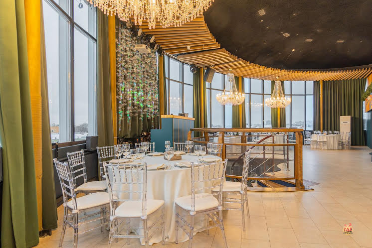 Основной зал  в «Graf ZEPPELIN» фотография №14