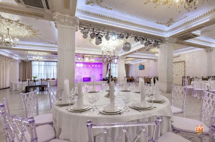 Большой зал в «Шарль Азнавур» фотография №2