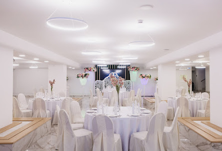 Зал "Ассамблея"  в Зал "Авеню" 