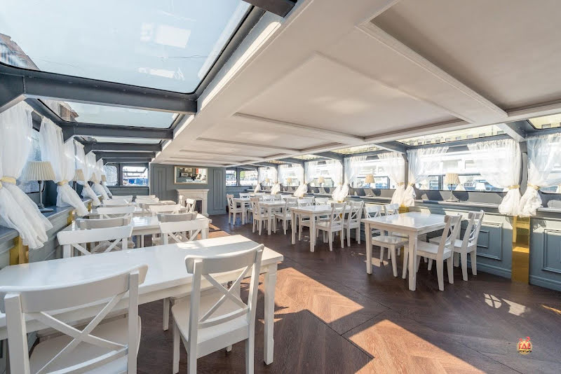 Теплоход "Гранд Вояж" фотография №2