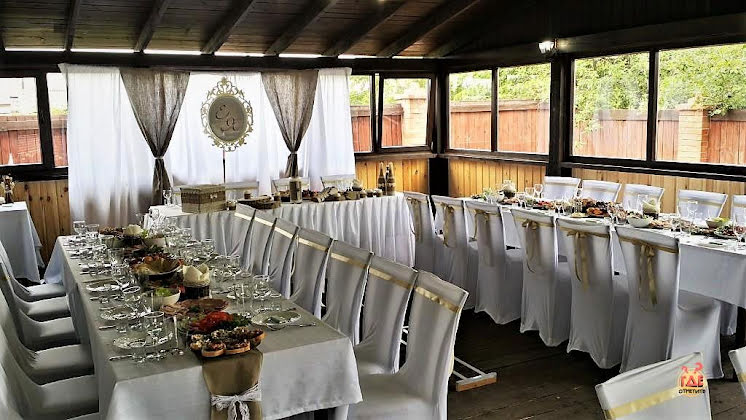 Закрытая веранда на 30 человек в «Подгородный» фотография №3