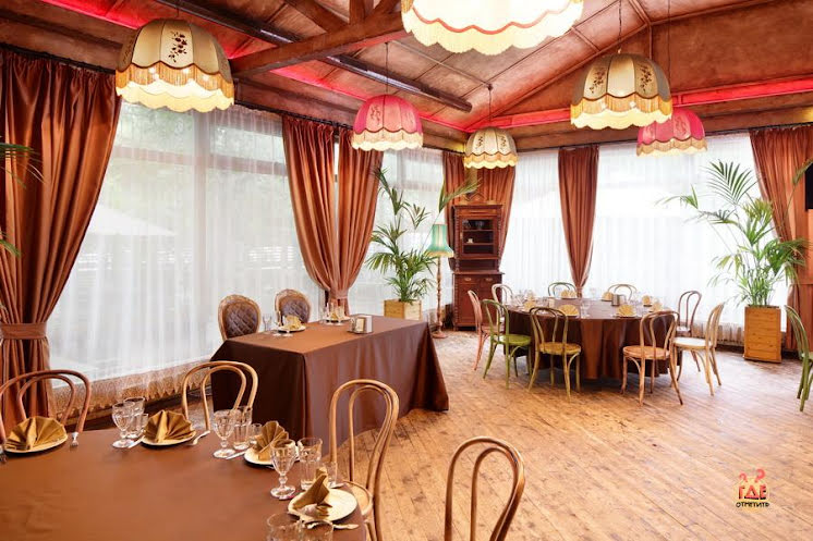 Основной зал в «Ипполит Матвеевич» фотография №17