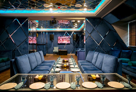 Караоке-зал в Караоке-зал