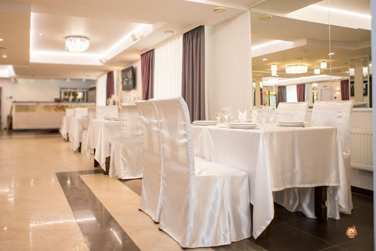 Зал на 100 человек в «Континент-Хауз» фотография №17