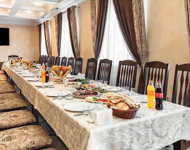  ресторан Mari Inn