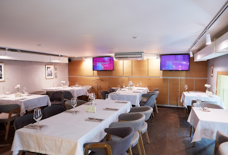 VIP-зал в Основной зал