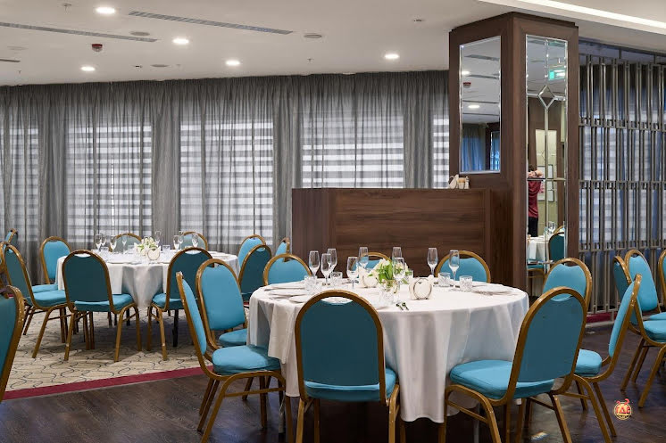 Ресторан Emerald в «DoubleTree by Hilton Tyumen» фотография №7