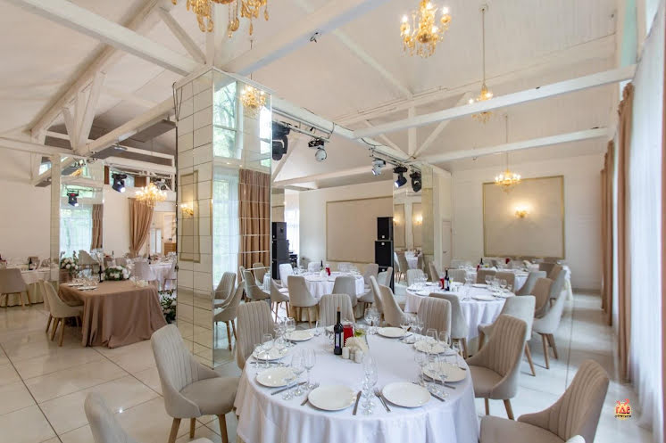 Белый зал в «Золотая подкова» фотография №7