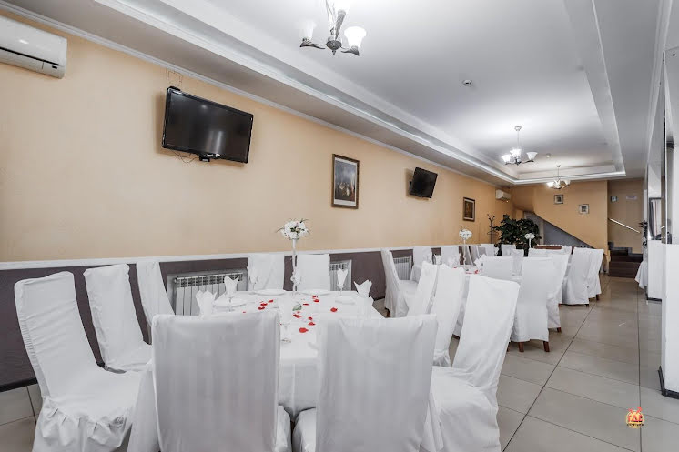 Нижний зал в «Лабиринт» фотография №2