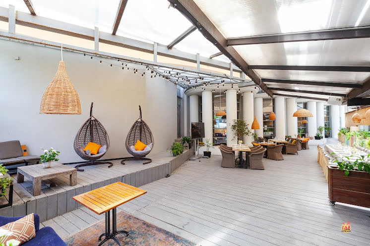 Малая летняя веранда в «Food Embassy» фотография №12