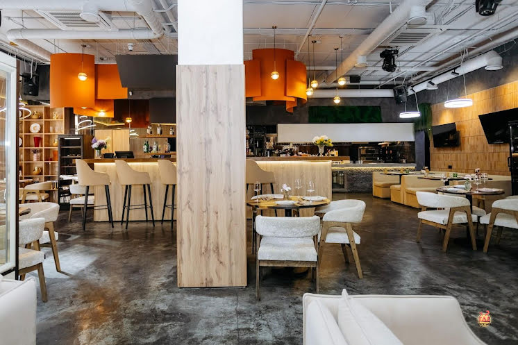 Основной зал в «Lianel» фотография №12