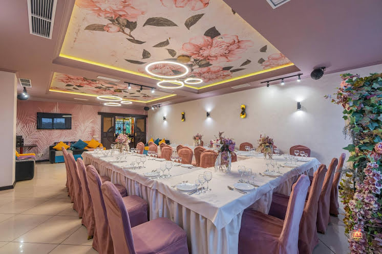 Зал "Большой" в «Наш» фотография №2