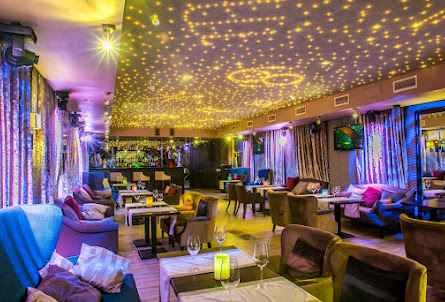 Банкетный зал в VIP-зал в ночном клубе 