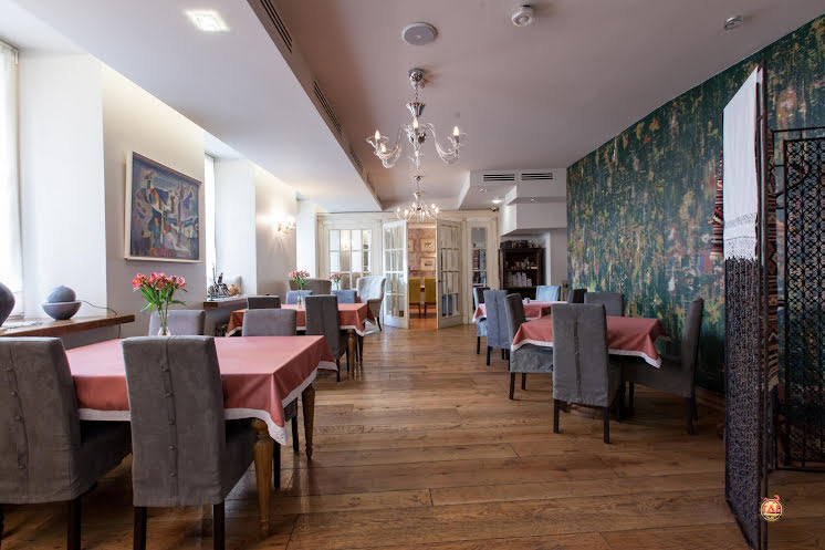 Основной зал  в «Dolmama» фотография №2