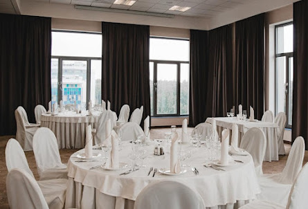 Зал Flight в Зал Point C