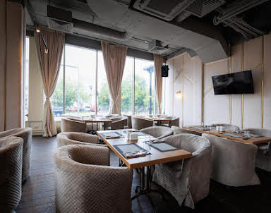  ресторан Сытый лось на Большой Семёновской