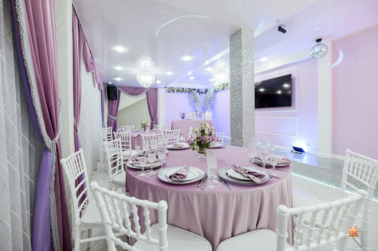 Сиреневый зал в «Кирочный двор» фотография №4