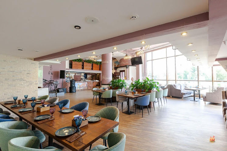 Основной зал  в «Шато Манави на Адмирала Лазарева» фотография №7