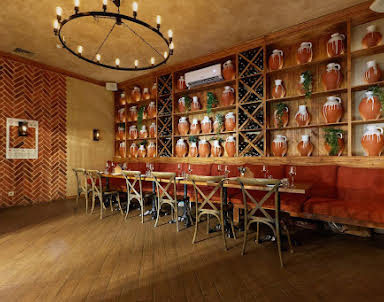  ресторан Хачапури и Вино на Молодёжном