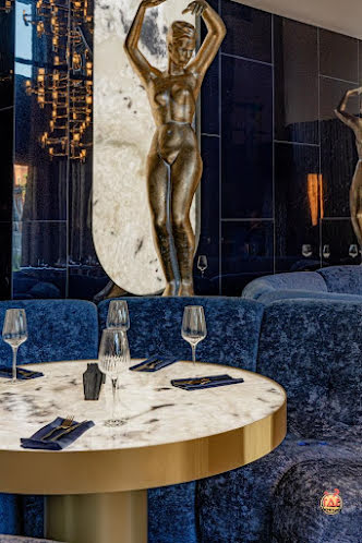  Зал со статуями  в «Гарда бар» фотография №4