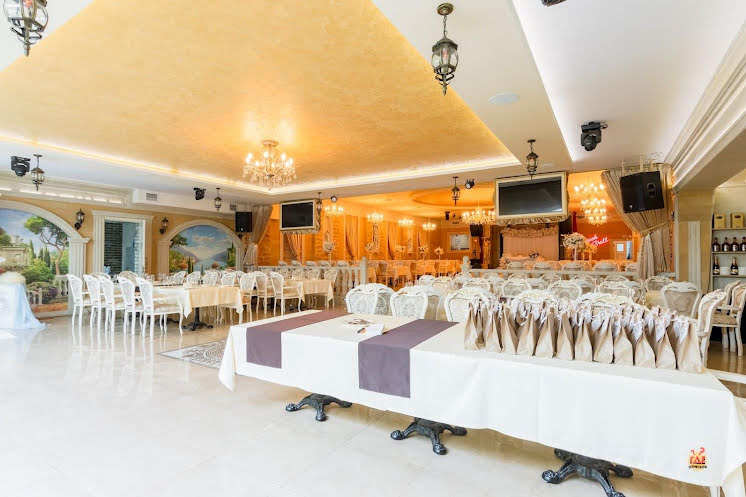 Греческий зал "Greek Hall" в «NewsPub» фотография №4