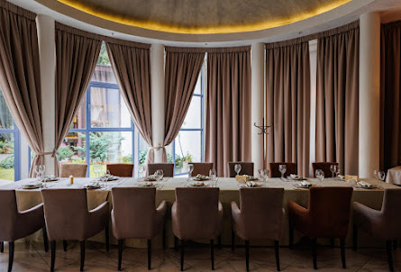 Каминный зал в Караоке зал 