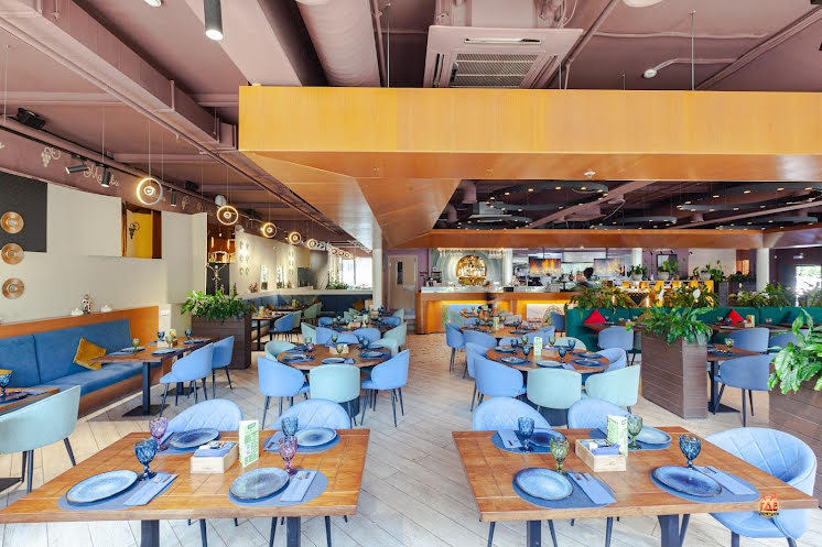 Основной зал  в «Шато Манави на Профсоюзной» фотография №1