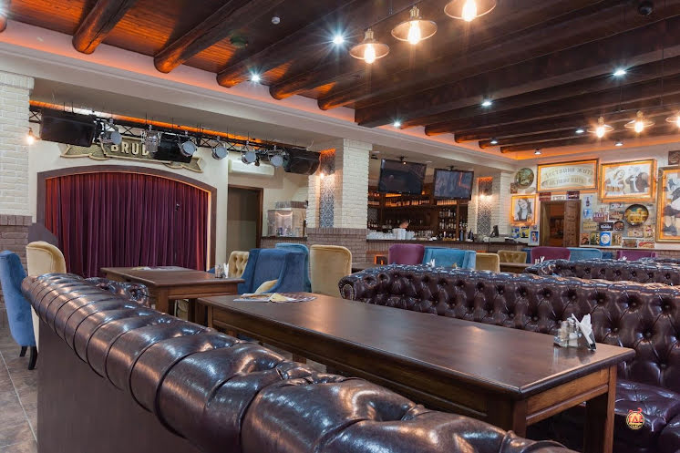 Основной зал в «Брудершафт BRUDER» фотография №1