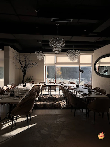 Зона у панорамного окна в «Avgust 13 vostok» фотография №2