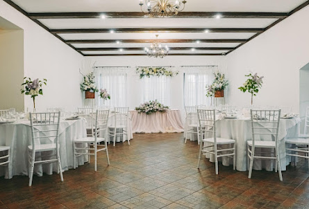 Зал до 40 гостей в Зал до 20 гостей