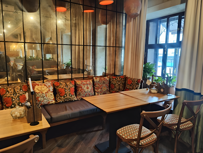 Первый зал в «Хачапури Марико на Пушкина» фотография №9