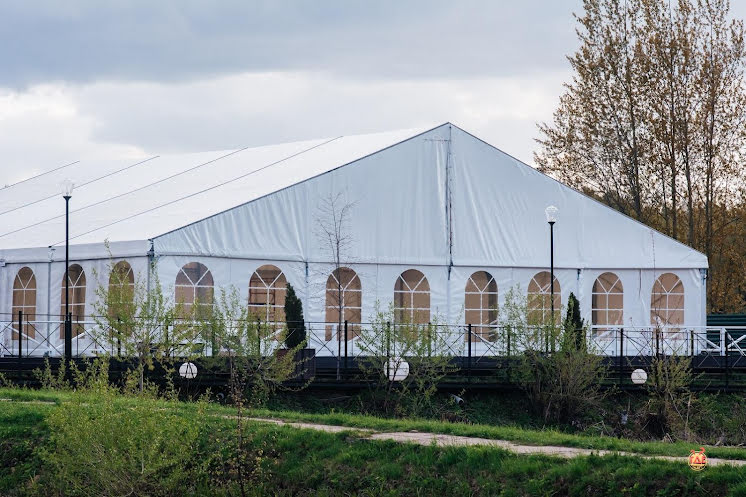 Шатер у пруда в «Sofrino Park» фотография №7