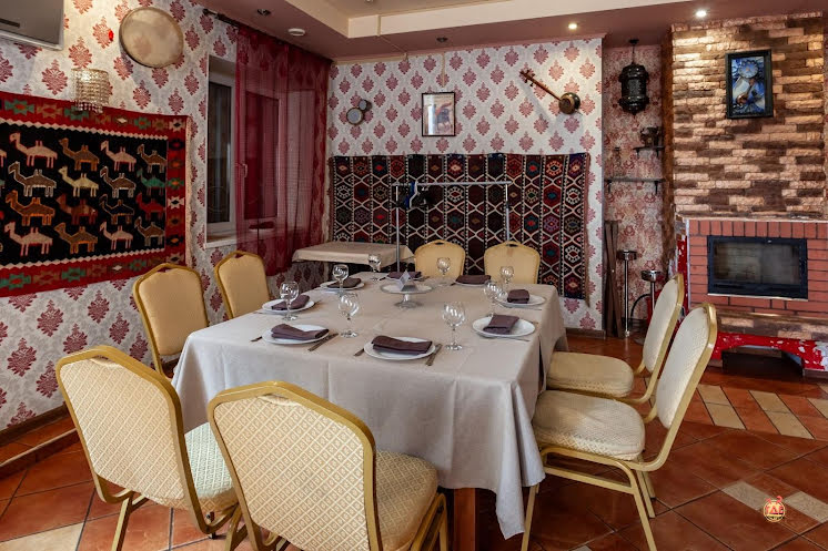 Средний зал  в «Золотой дворик» фотография №9