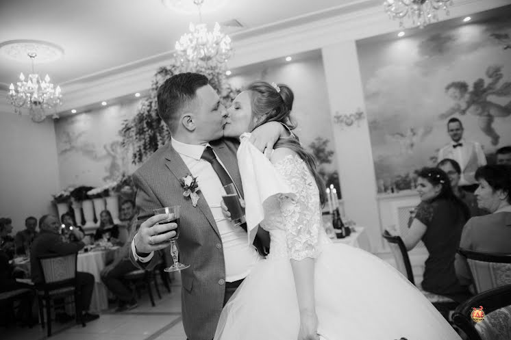 Основной зал  в «Lux» фотография №2