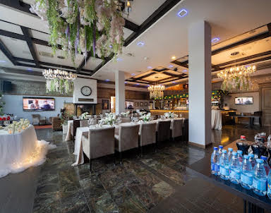  ресторан Astro Plaza