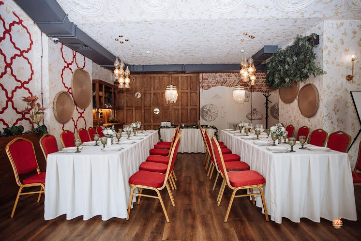 Большой зал в «Грузинские истории» фотография №2